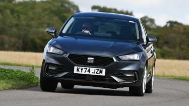 SEAT Leon - front cornering